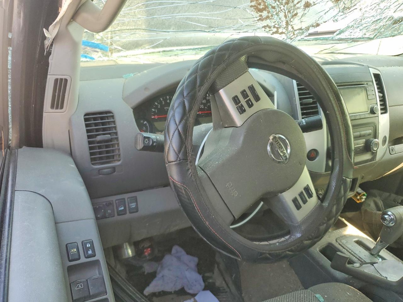 2016 Nissan Frontier SV