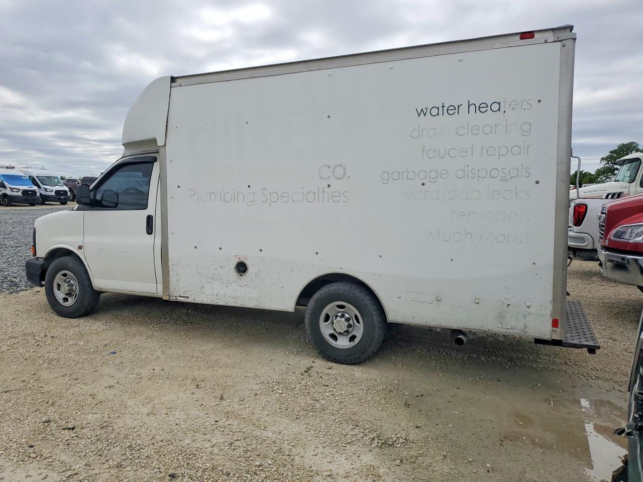 2012 Chev Rolet Express Delivery Truck