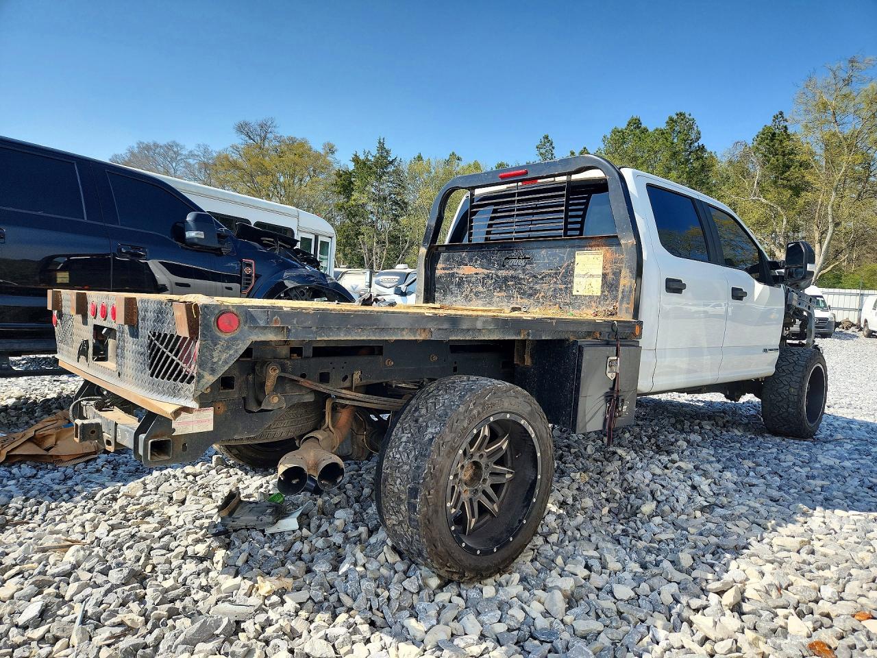 2018 Ford F250 Super Duty Flatbed Truck