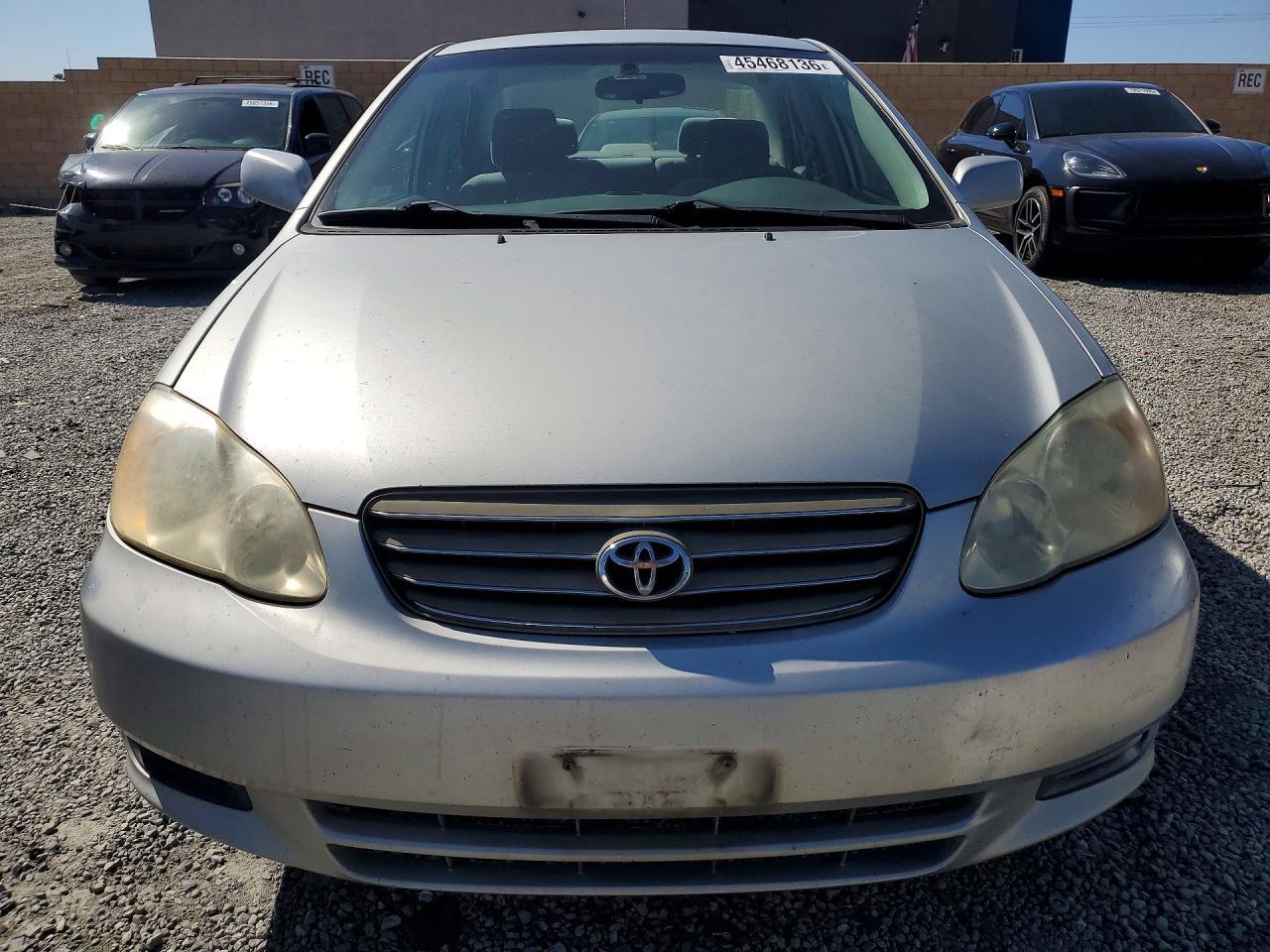 2004 Toyota Corolla le