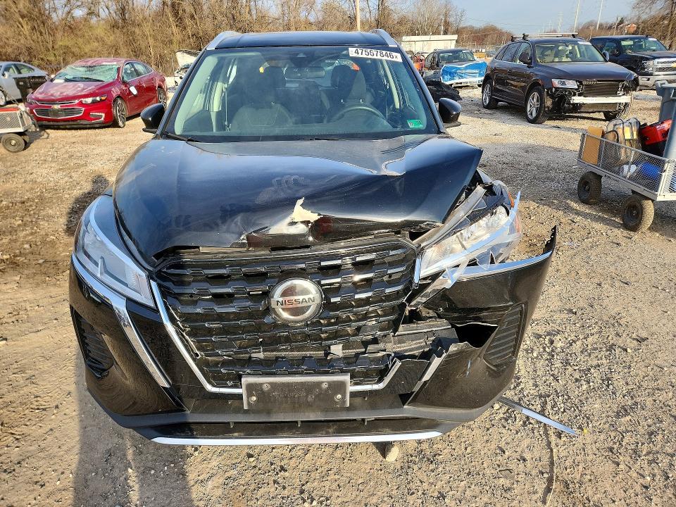 2021 Nissan Kicks sv