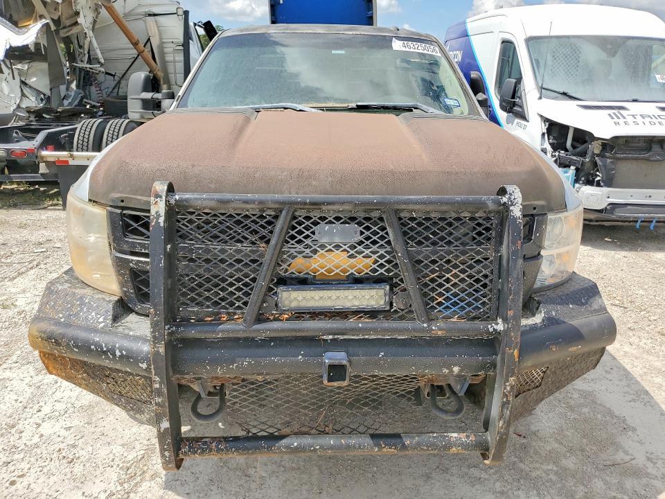 2014 Chevrolet Silverado 2500 HD LTZ Flatbed Truck