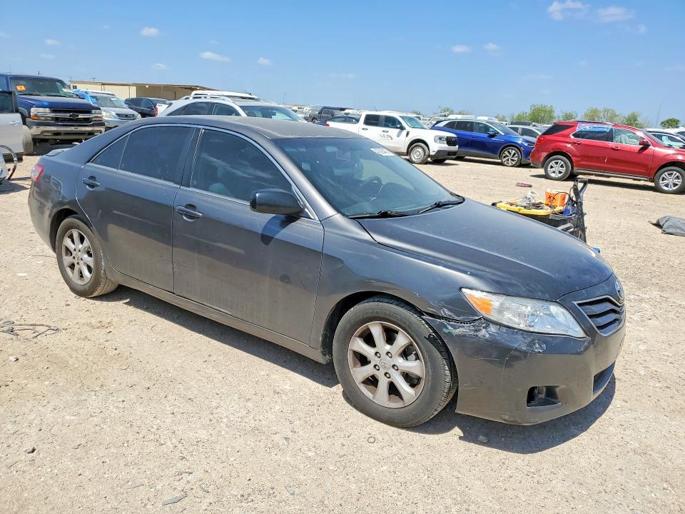 2011 Toyota Camry le