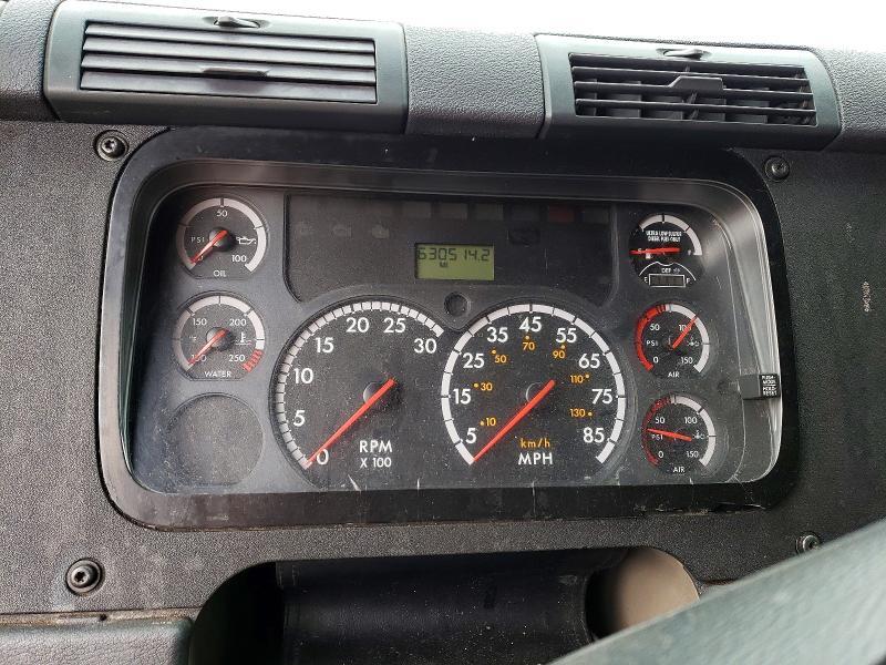 2015 Freigliner 2015 Freightliner Cascadia Semi Truck