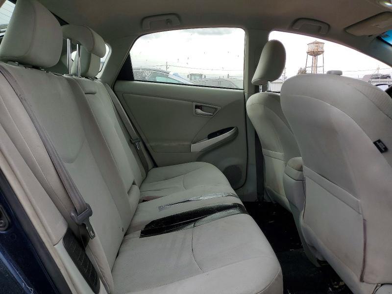 2013 Toyota Prius two