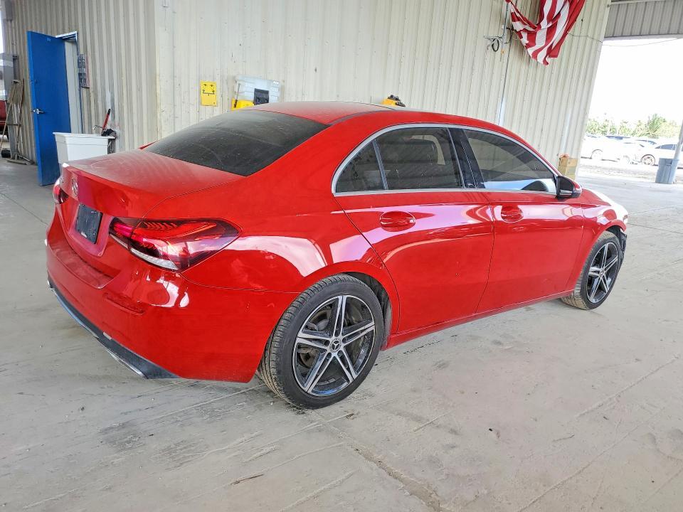 2019 Mercedes-Benz A 220