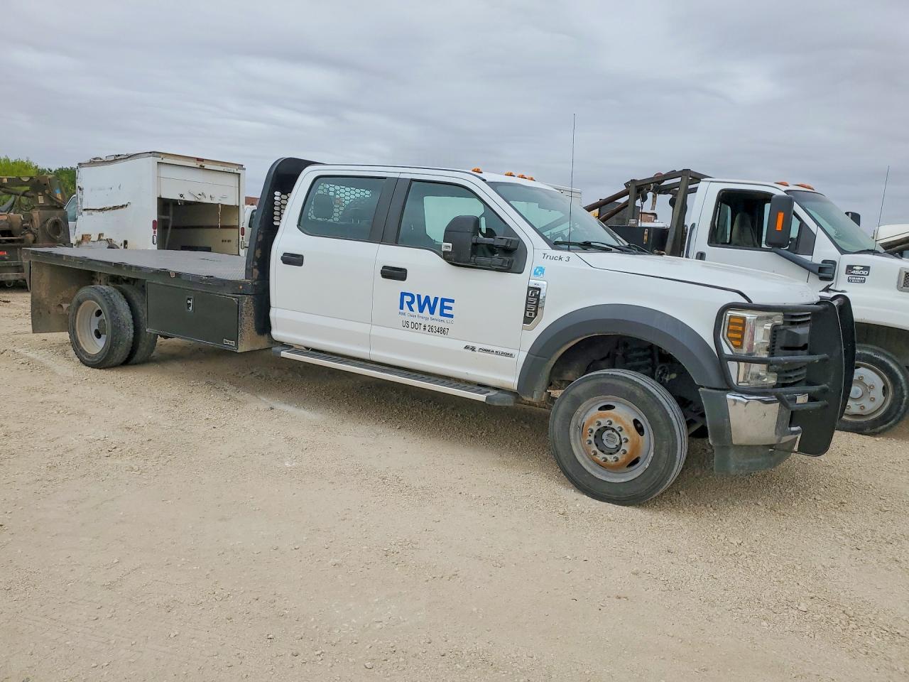 2019 Ford F550 Super Duty Flatbed Truck