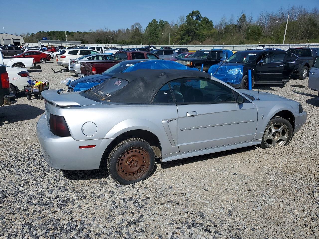 2003 Ford Mustang