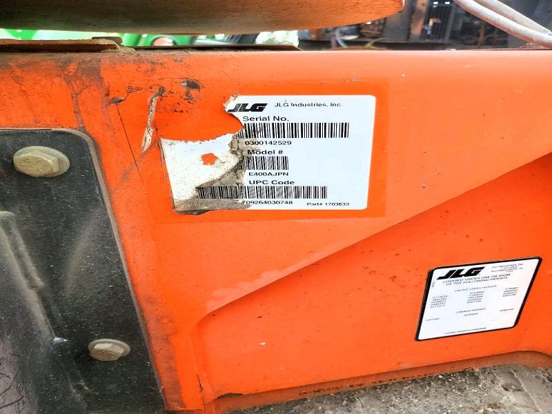 2010 JLG E400AJP Boom Lift