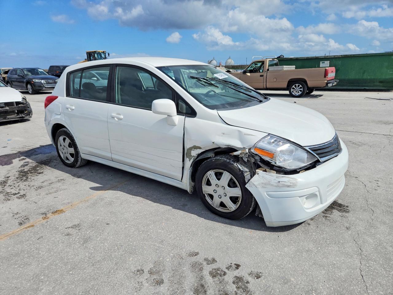 2009 Nissan Versa 1.8 s