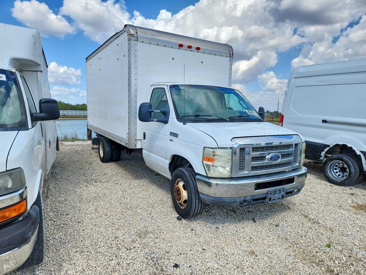2011 Ford E350 BOX Truck