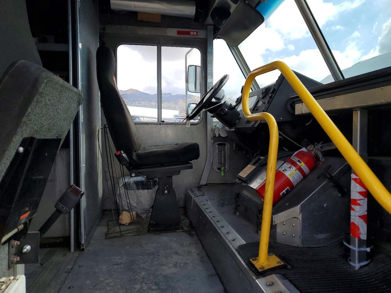 2015 Ford F59 Delivery Truck