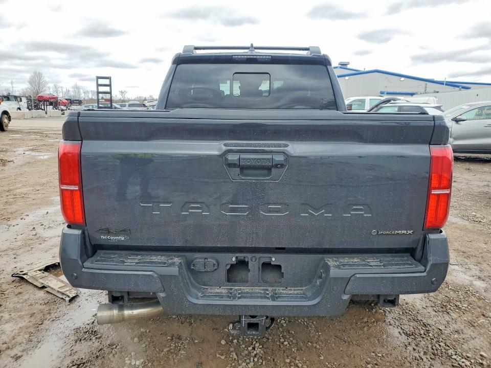 2025 Toyota Tacoma TRD Sport HV