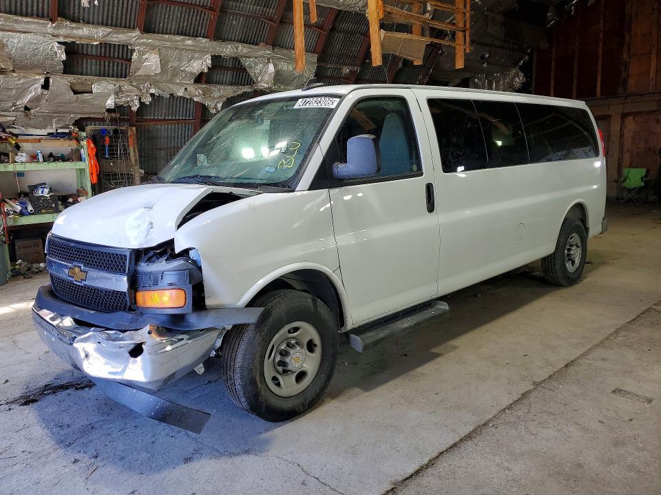 2025 Chevrolet Express G3500 LT
