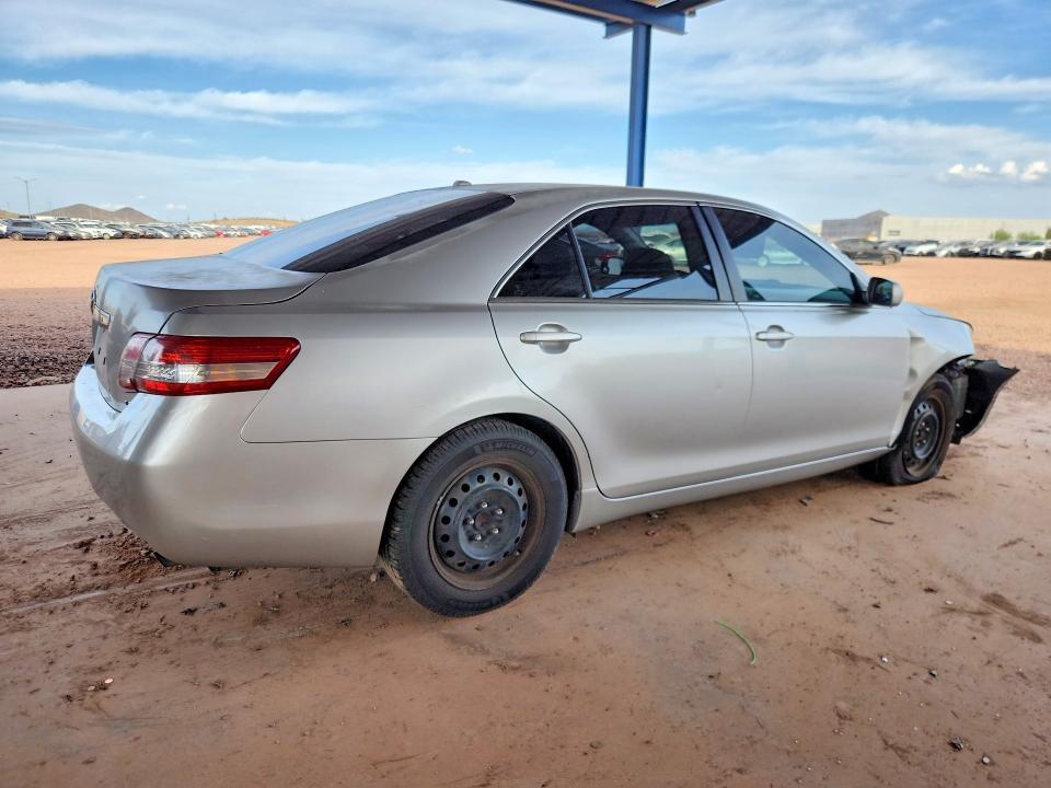 2011 Toyota Camry le