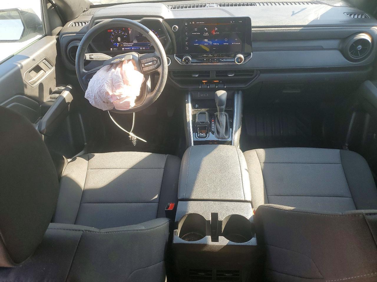 2024 Chev Colorado