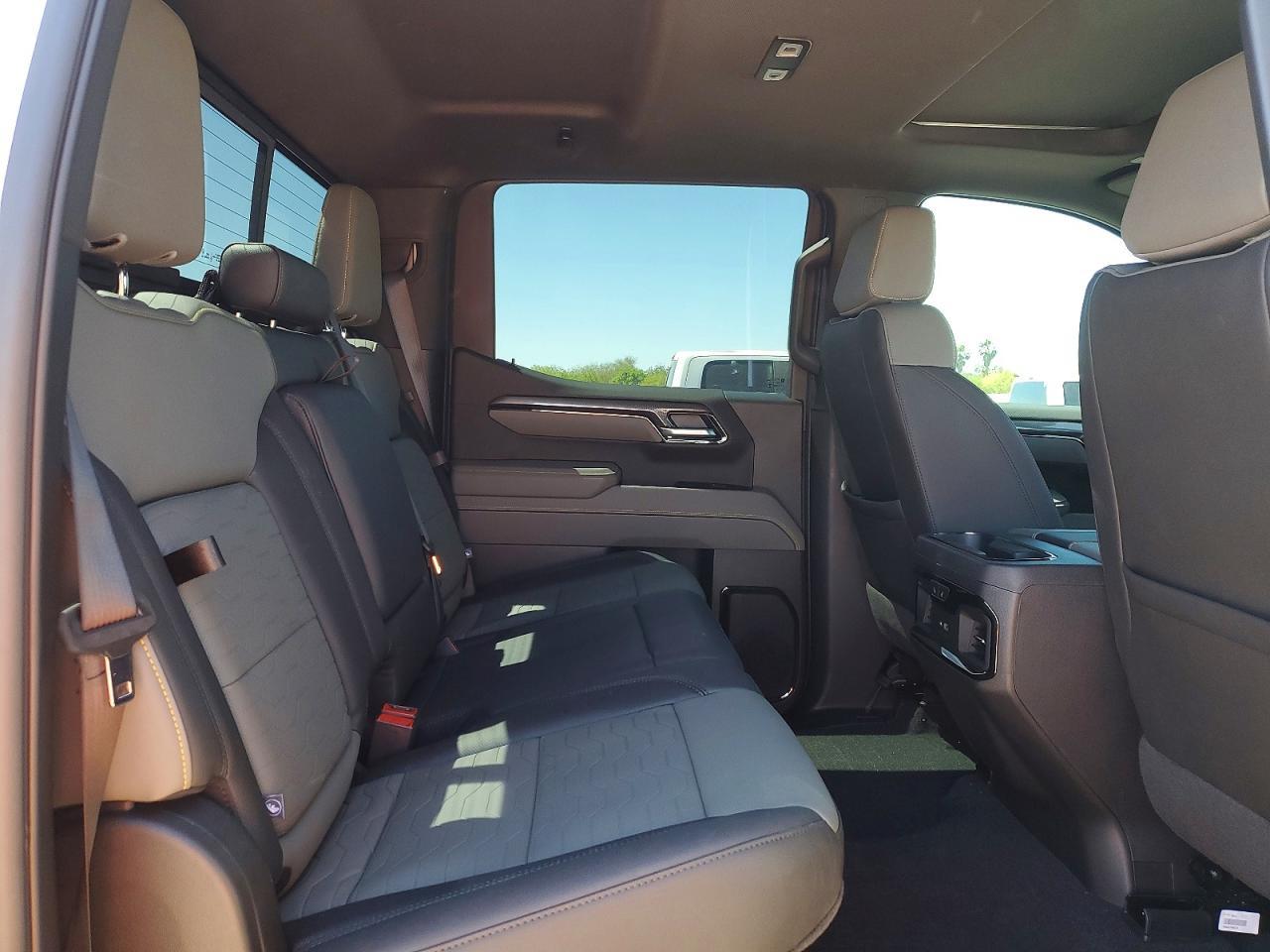 2026 Chevrolet Silverado K1500 ZR2