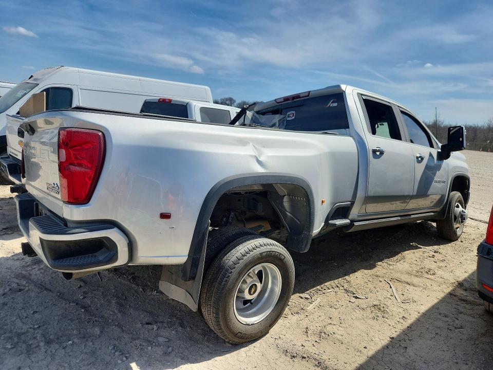 2022 Chevrolet Silverado K3500 High Country