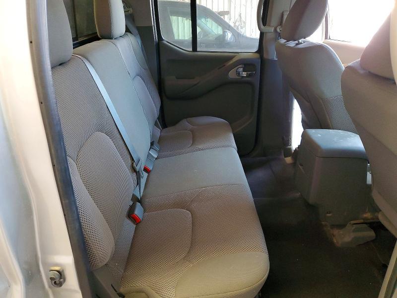 2020 Nissan Frontier SV