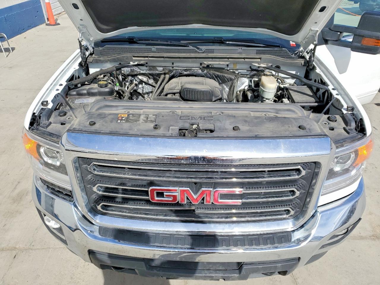 2016 GMC Sierra K2500 SLE