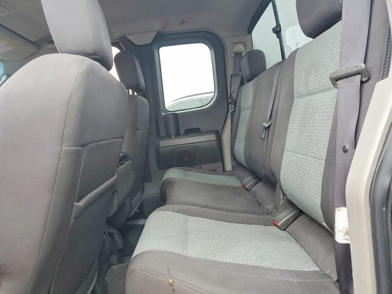 2004 Nissan Titan xe