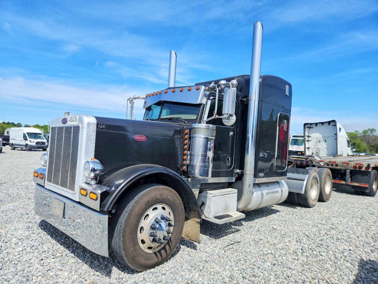 2007 Peterbilt 379 Semi Truck