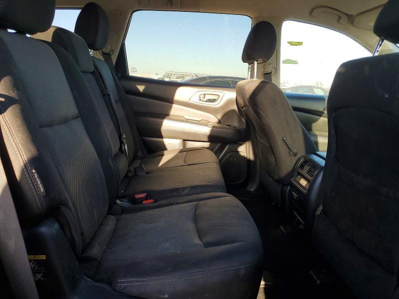 2019 Nissan Pathfinder s