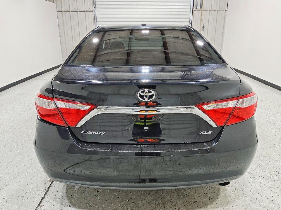 2016 Toyota Camry xle