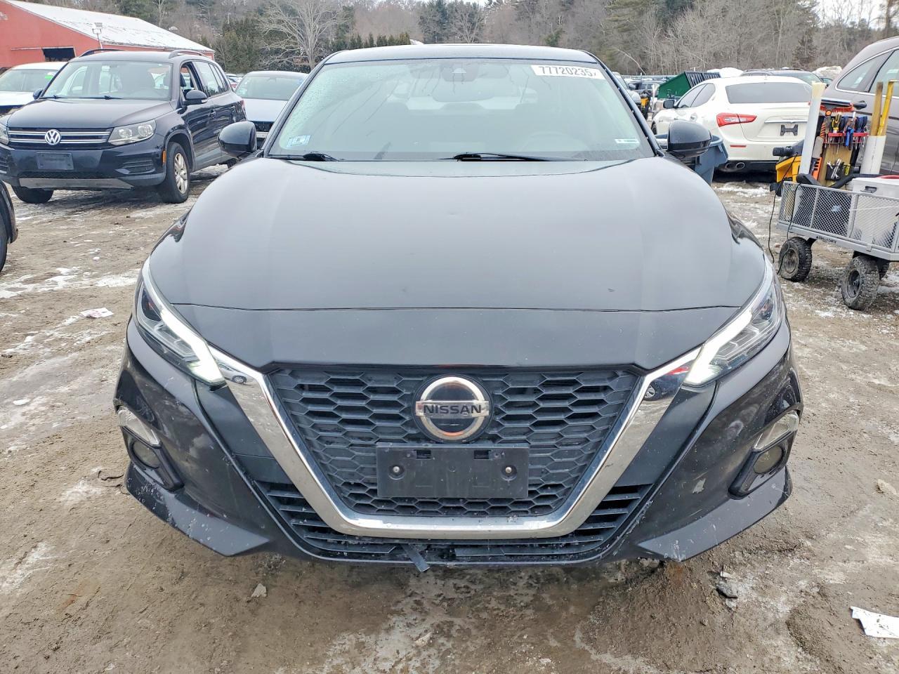 2019 Niss Altima