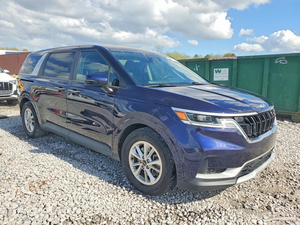 2022 KIA Carnival lx