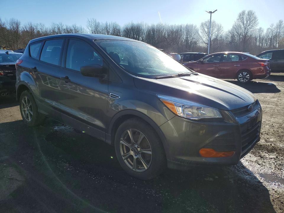 2016 Ford Escape s