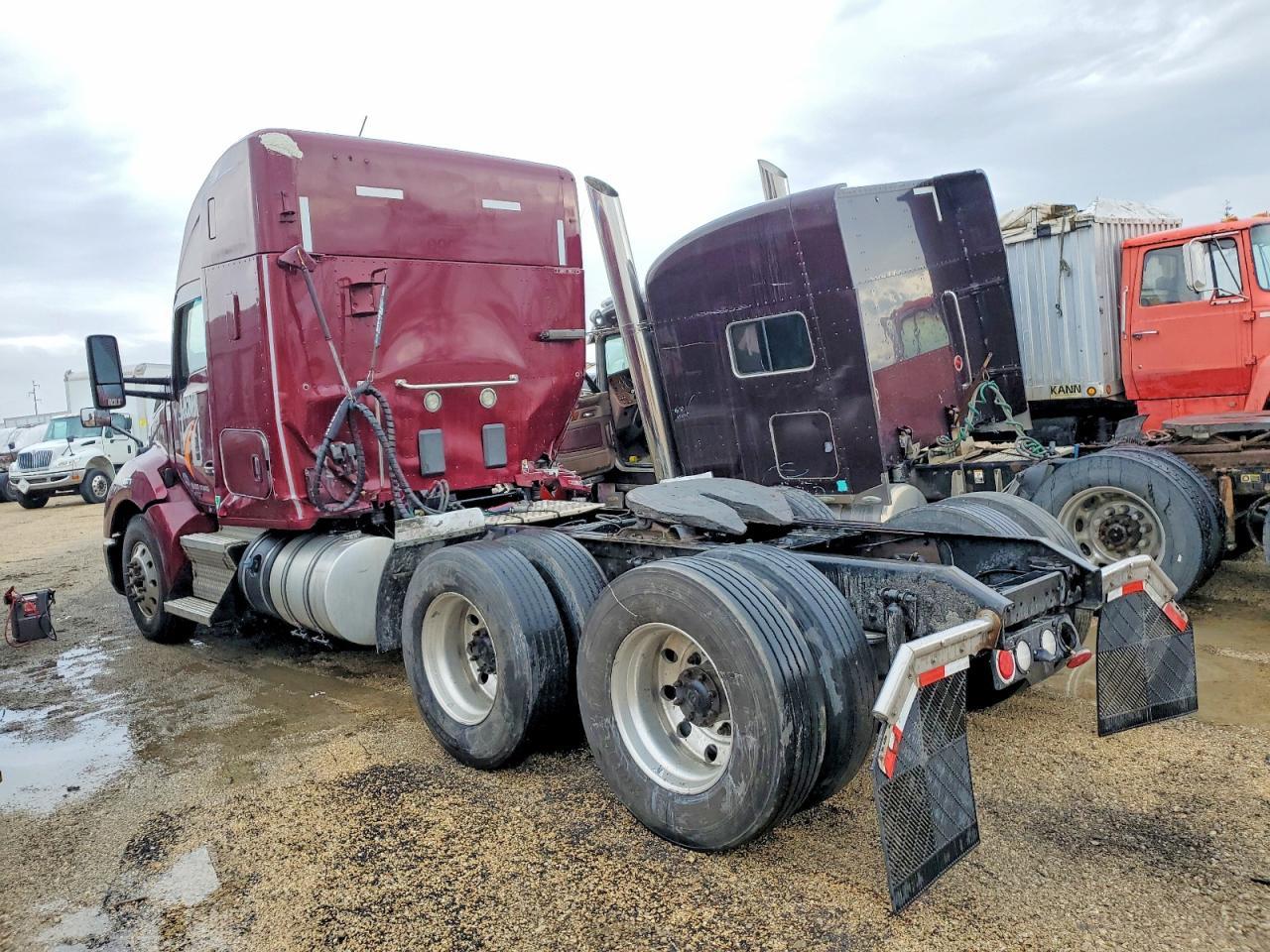 2019 Kenworth T680 Semi Truck