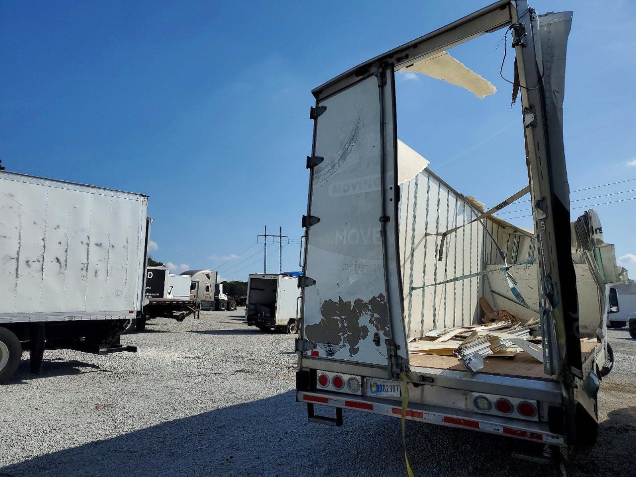 2022 International MV607 BOX Truck