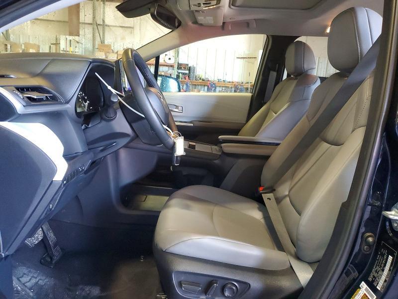 2025 Toyota Sienna xle 8-passenger