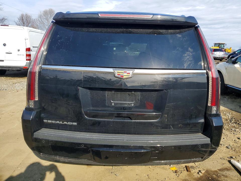 2016 Cadillac Escalade Luxury