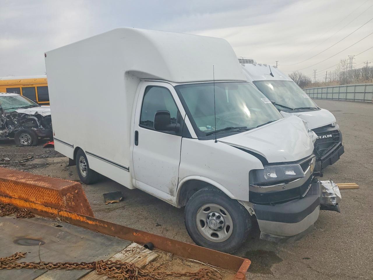 2017 Chevrolet Express Delivery Truck