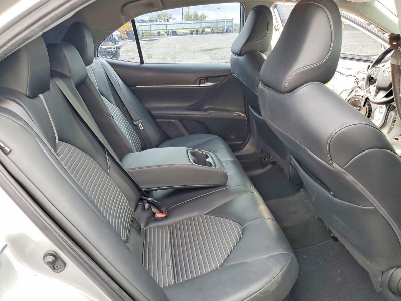 2022 Toyota Camry Hybrid se