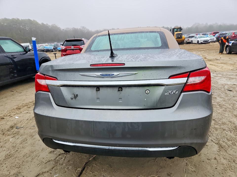2012 Chrysler 200