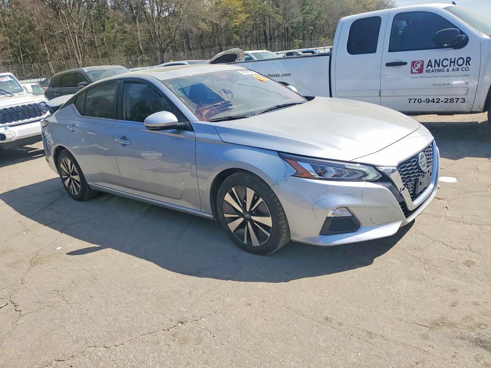 2022 Nissan Altima 2.5 sv