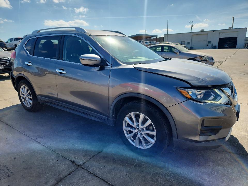 2018 Nissan Rogue sv