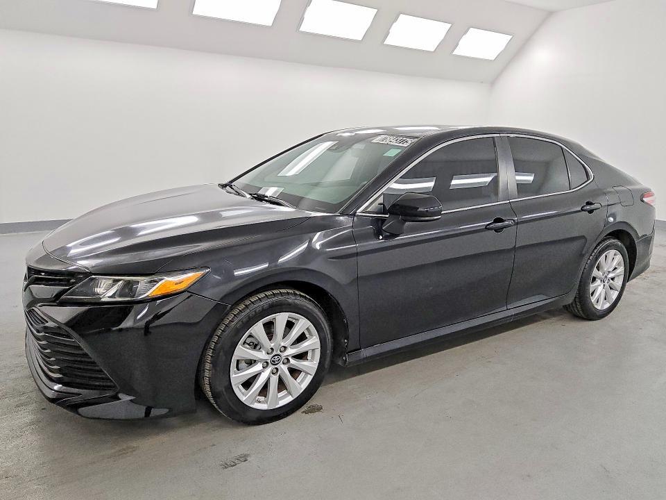 2019 Toyota Camry le