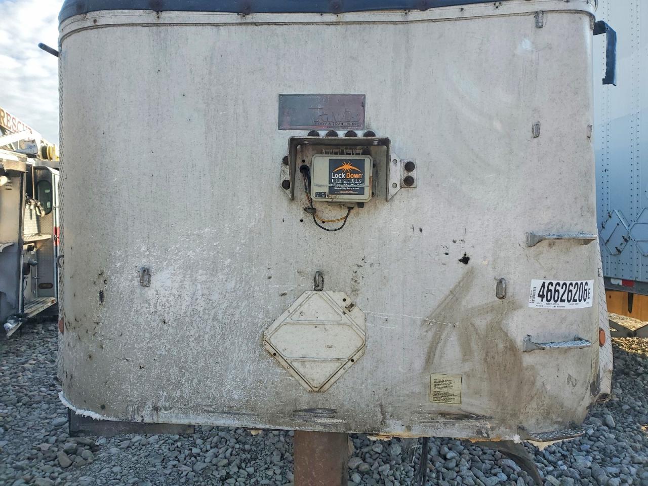 1996 Travis Body END Dump Trailer