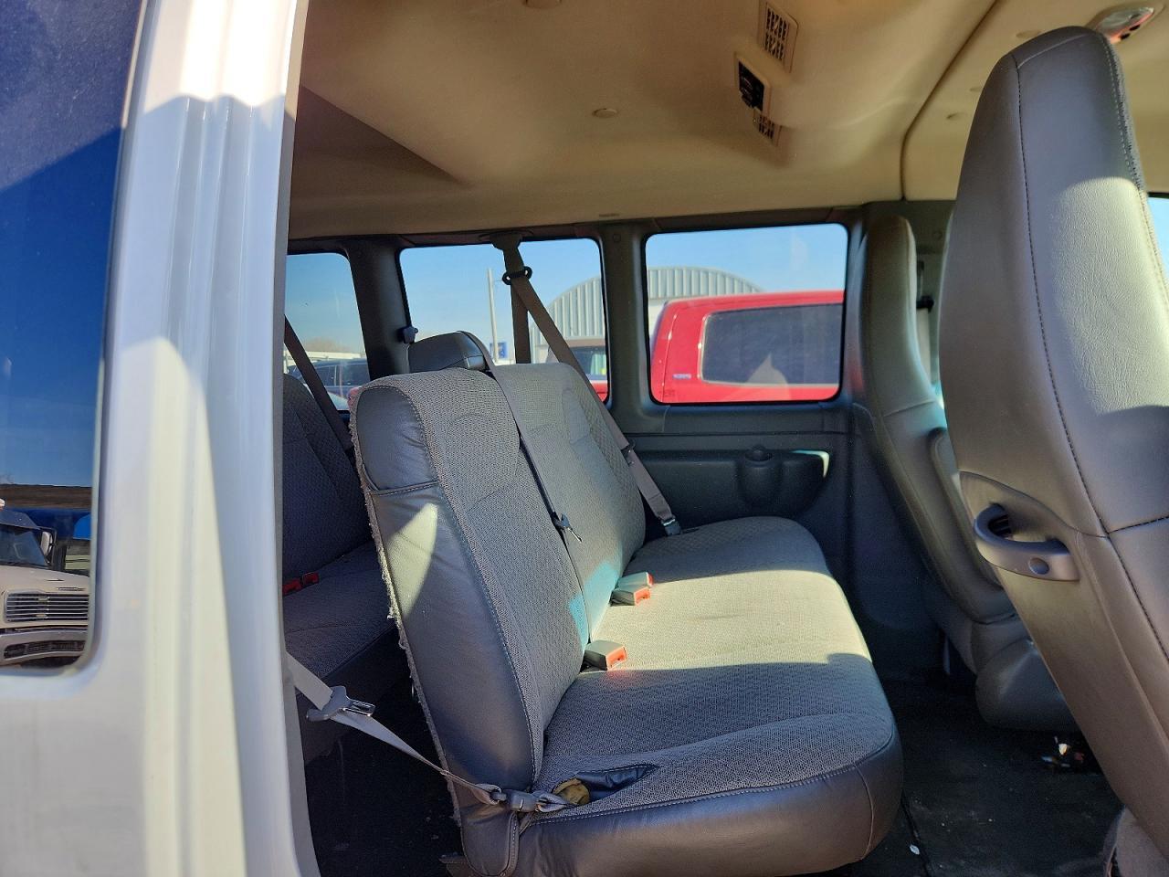 2018 Chevrolet Express G2500 LT