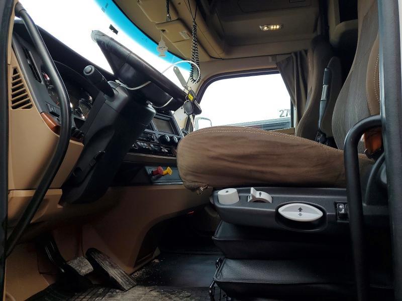 2020 Kenworth T680 Semi Truck