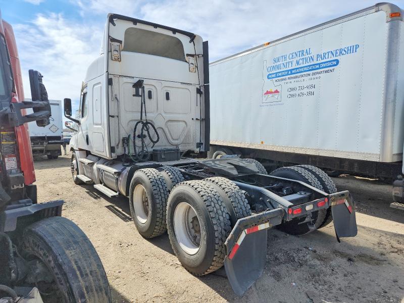 2020 Freigliner 2020 Freightliner Cascadia 126 Semi Truck