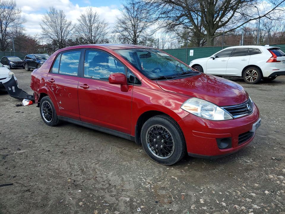 2010 Nissan Versa 1.8 s