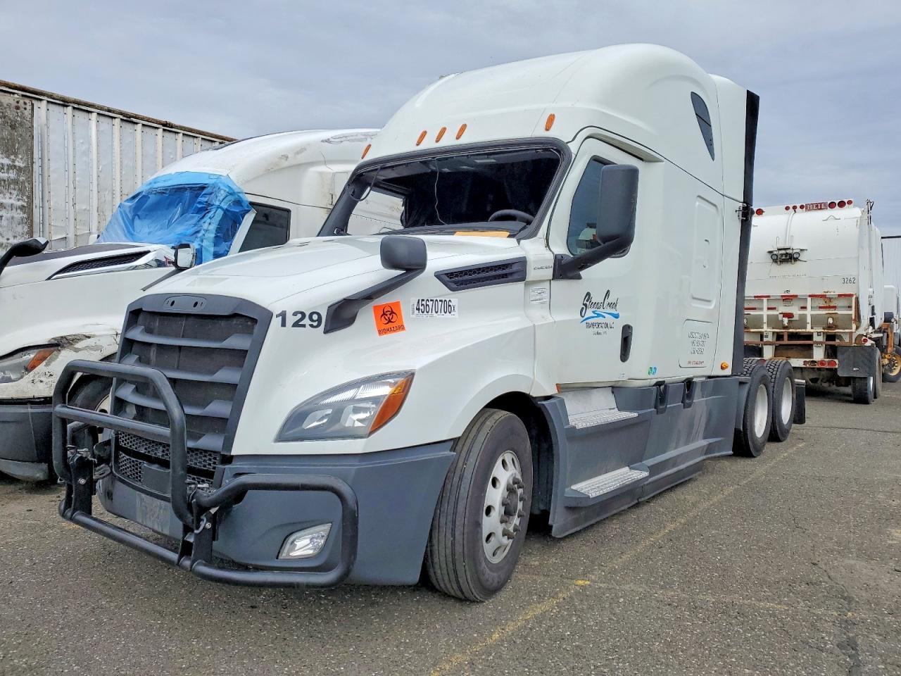 2020 Freightliner Cascadia 126