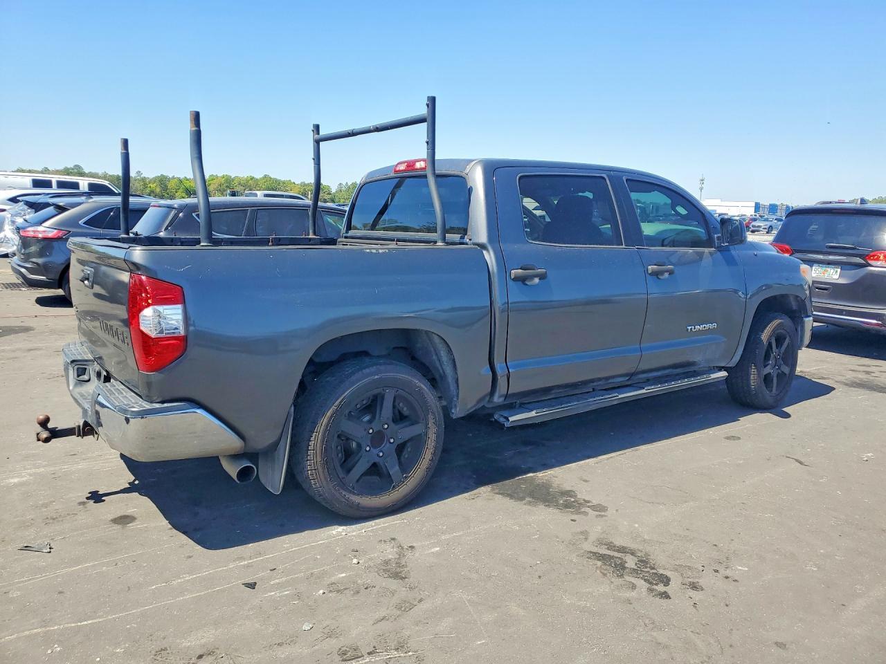2017 Toyota Tundra SR5