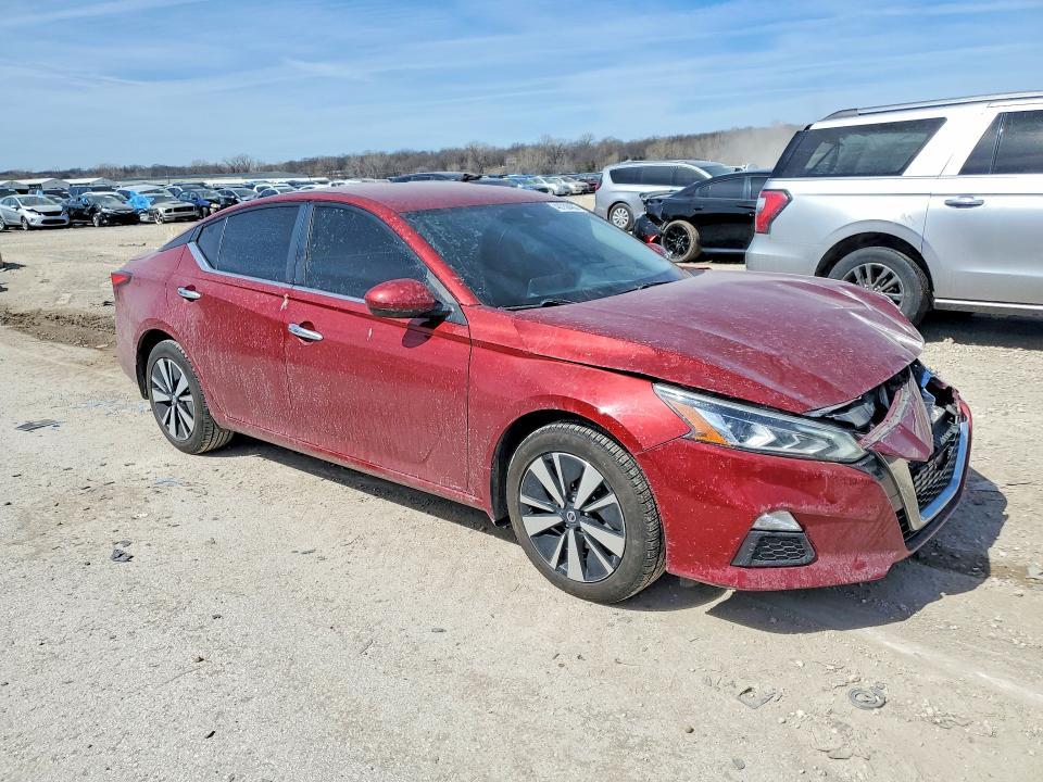 2021 Nissan Altima 2.5 sv