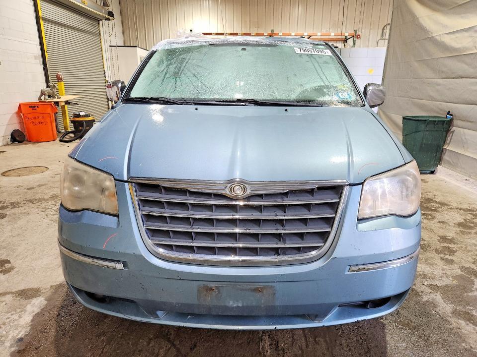 2010 Chrysler Town & Country Limited